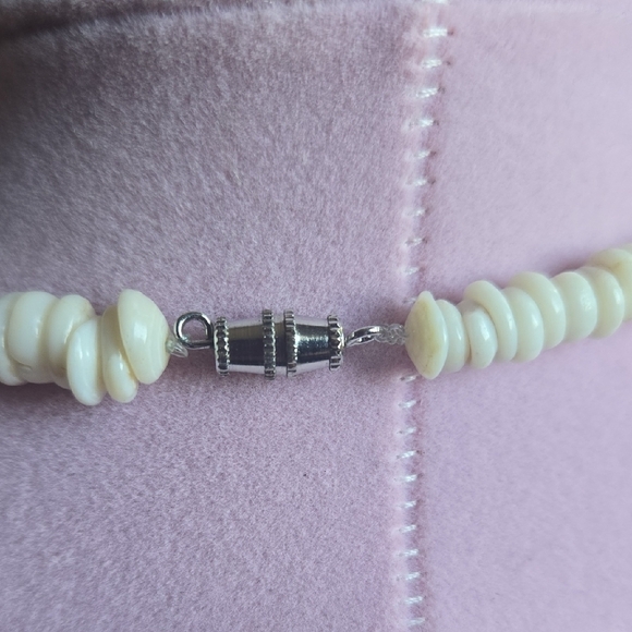 Vintage Native American and Turquoise Shell Necklace - Picture 3 of 5